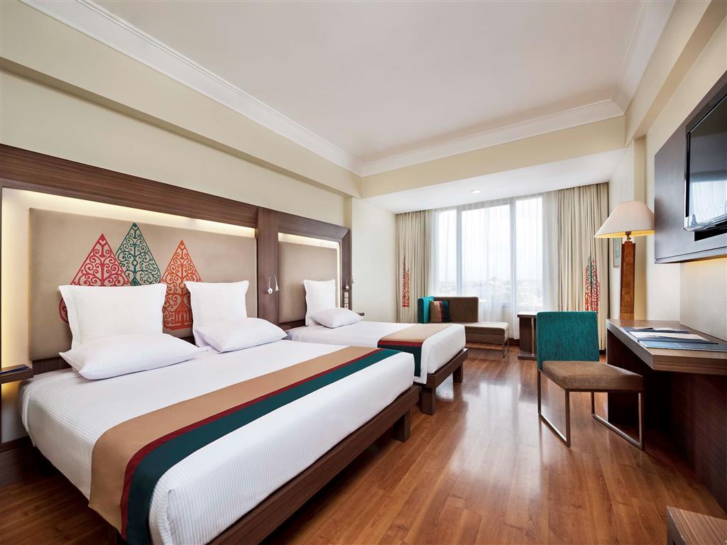 Novotel Solo Экстерьер фото