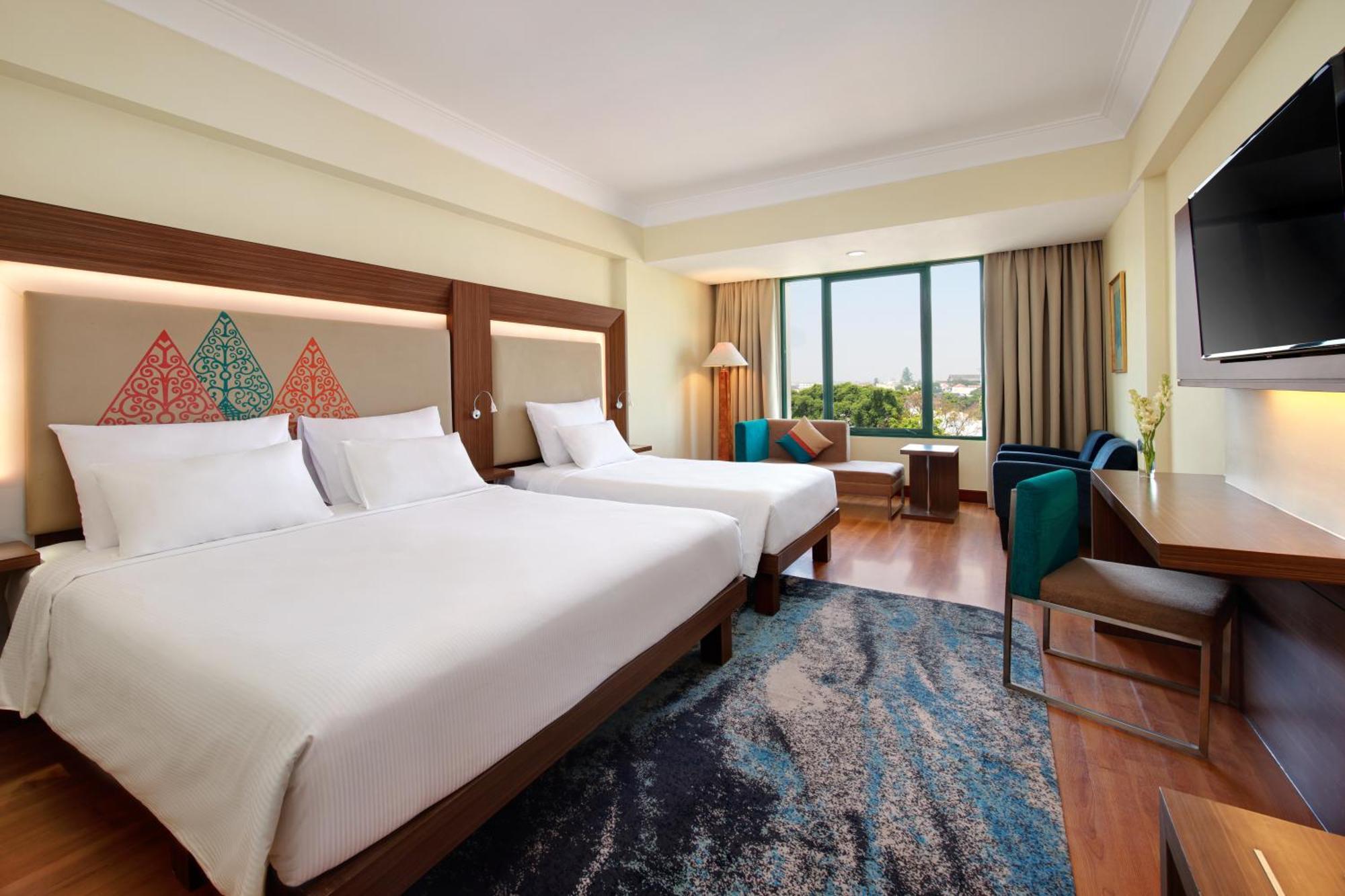 Novotel Solo Экстерьер фото