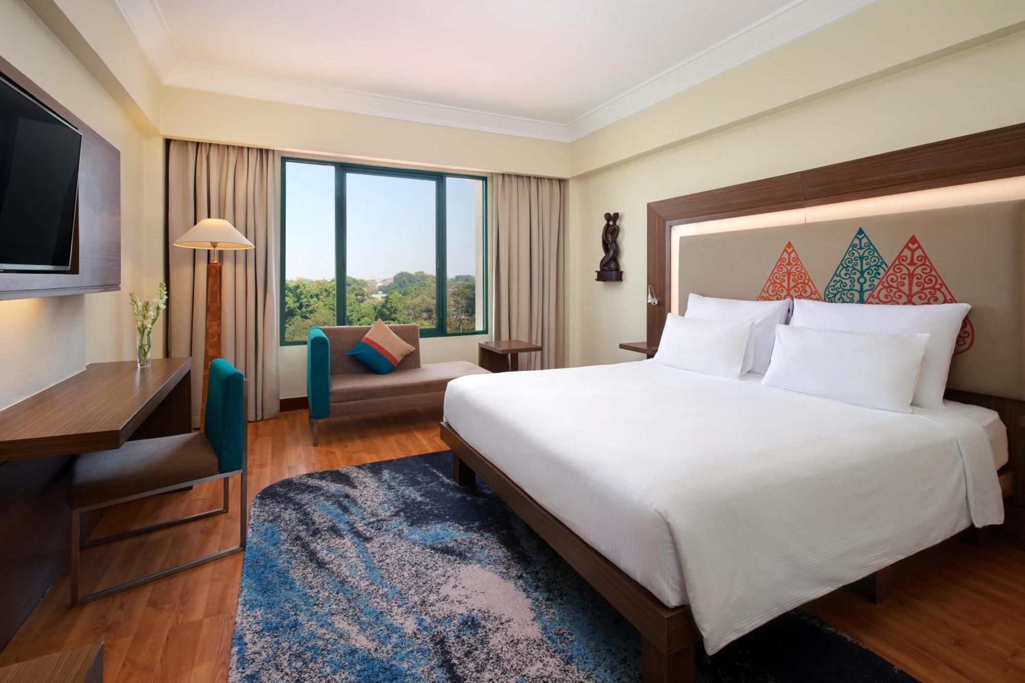 Novotel Solo Экстерьер фото
