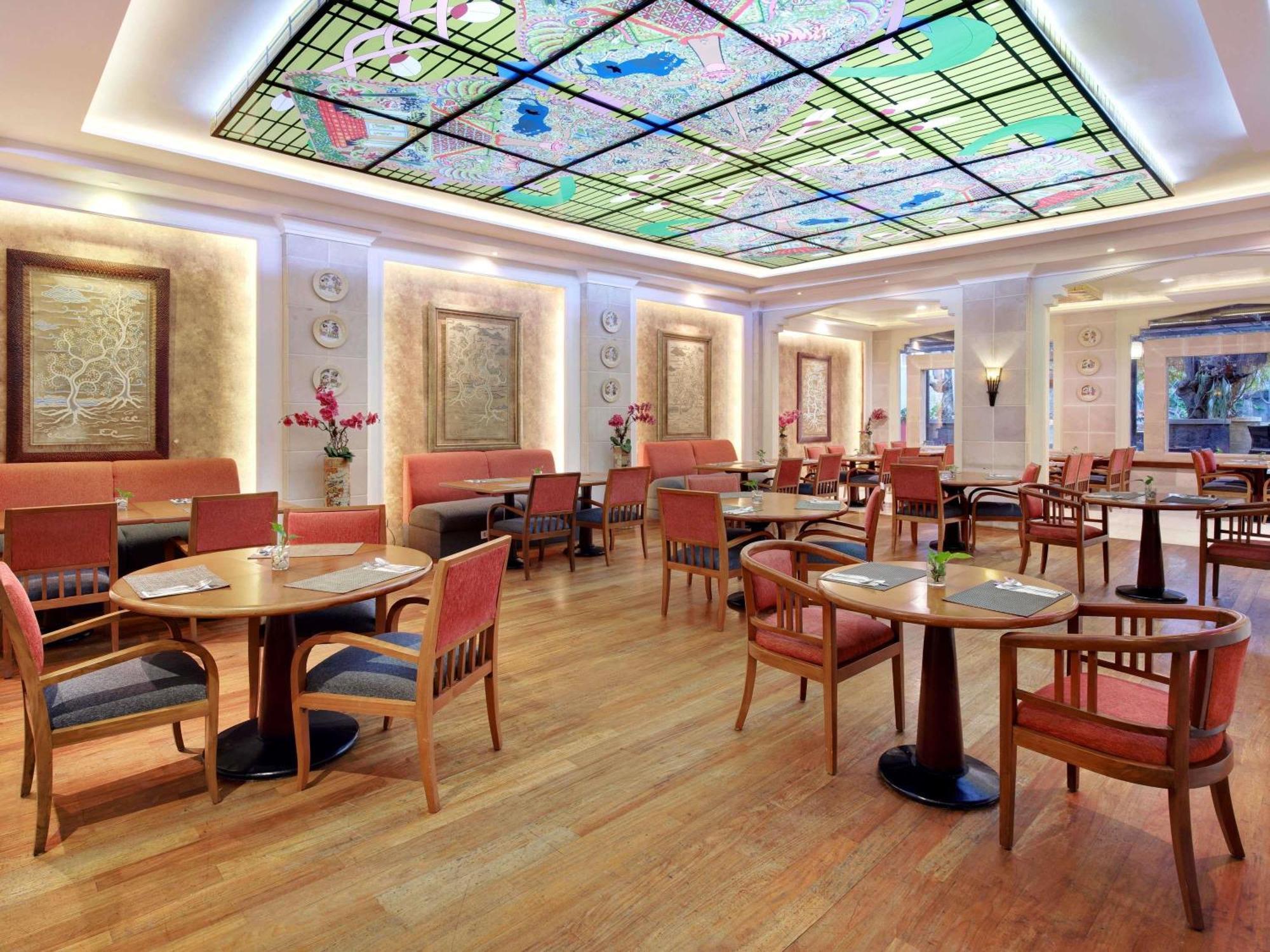 Novotel Solo Экстерьер фото