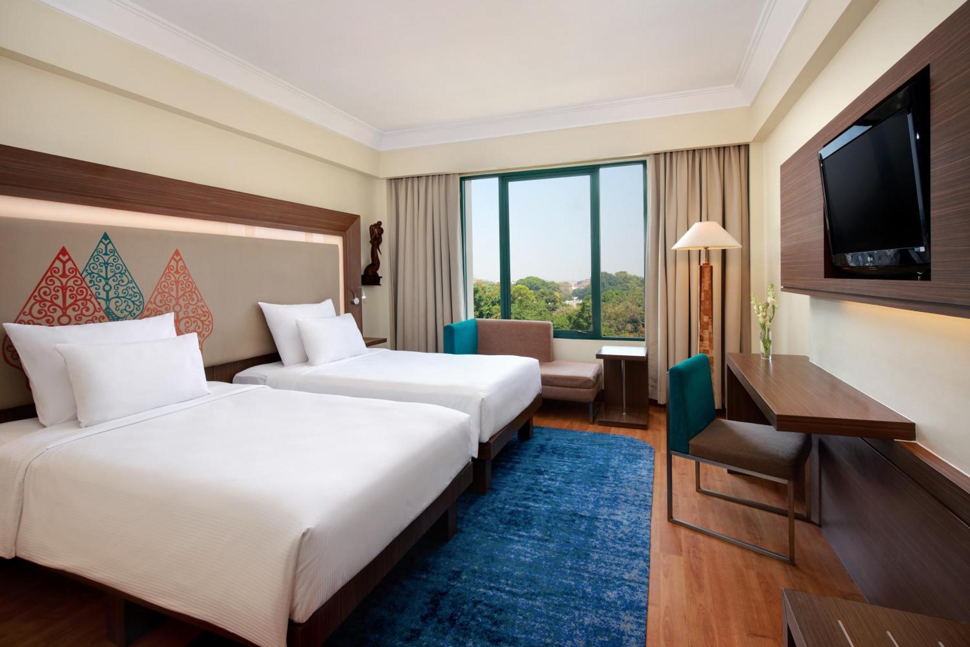 Novotel Solo Экстерьер фото