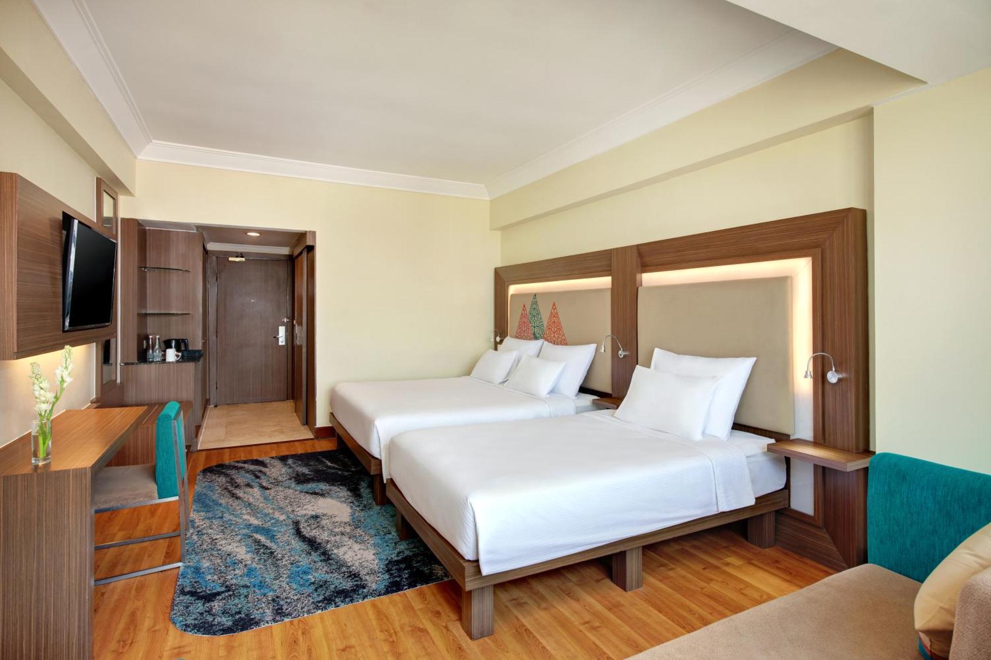 Novotel Solo Экстерьер фото